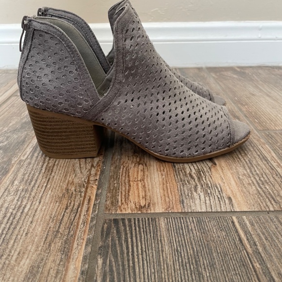 Nature Breeze faux suede light grey 8.5 - Picture 2 of 4